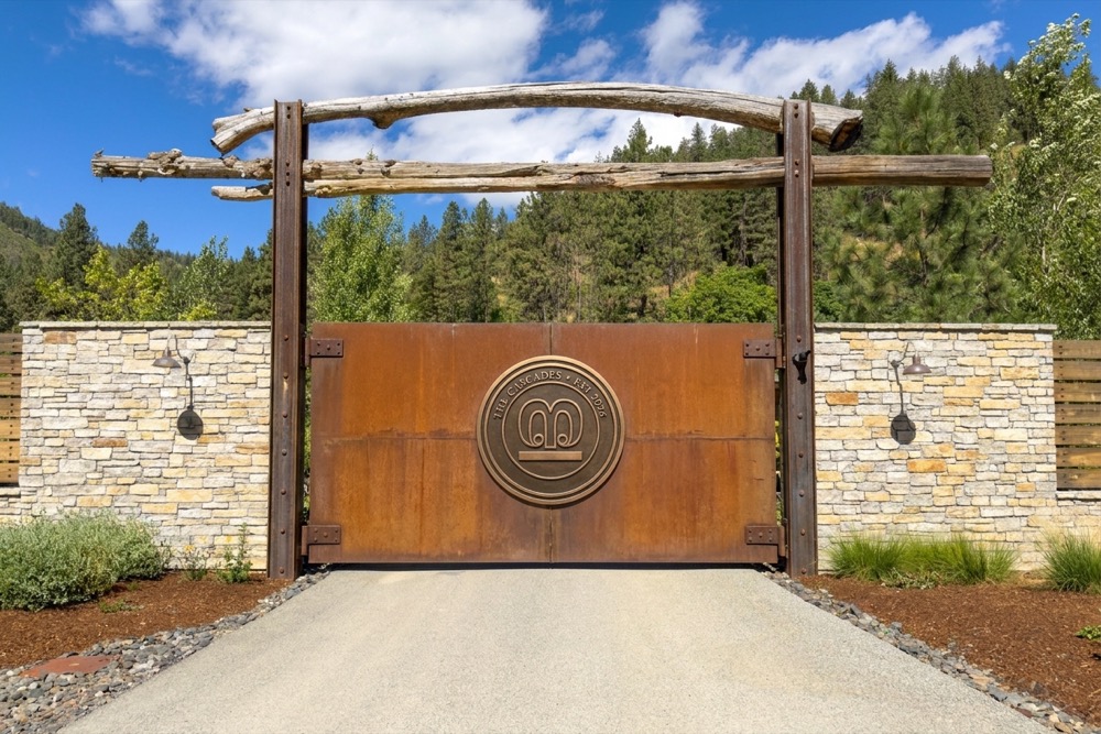 Gate Corten Seal