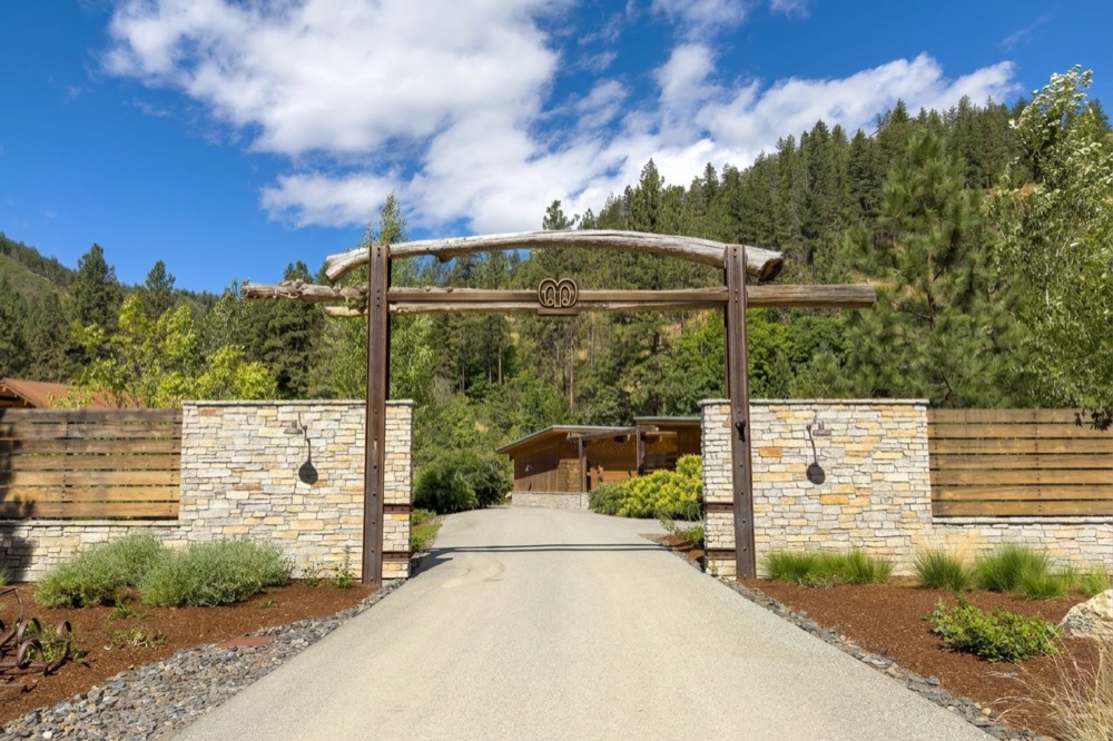 Lodge Bronze Bar M
