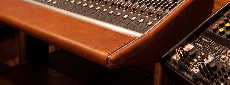 U-cognac-macro-2